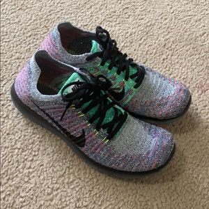 Nike free run fly knit